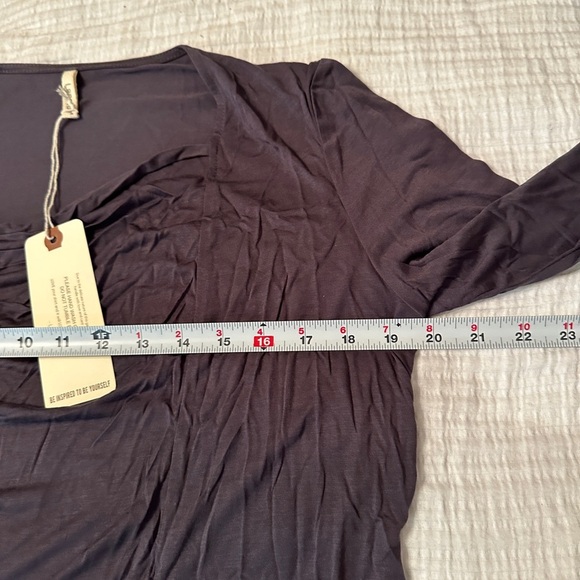 Lanston Drape Front Top - NWT - Size M - Picture 7 of 8